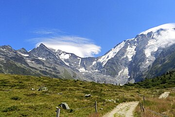 Classic Tour du Mont Blanc Trekking Holiday, from Chamonix