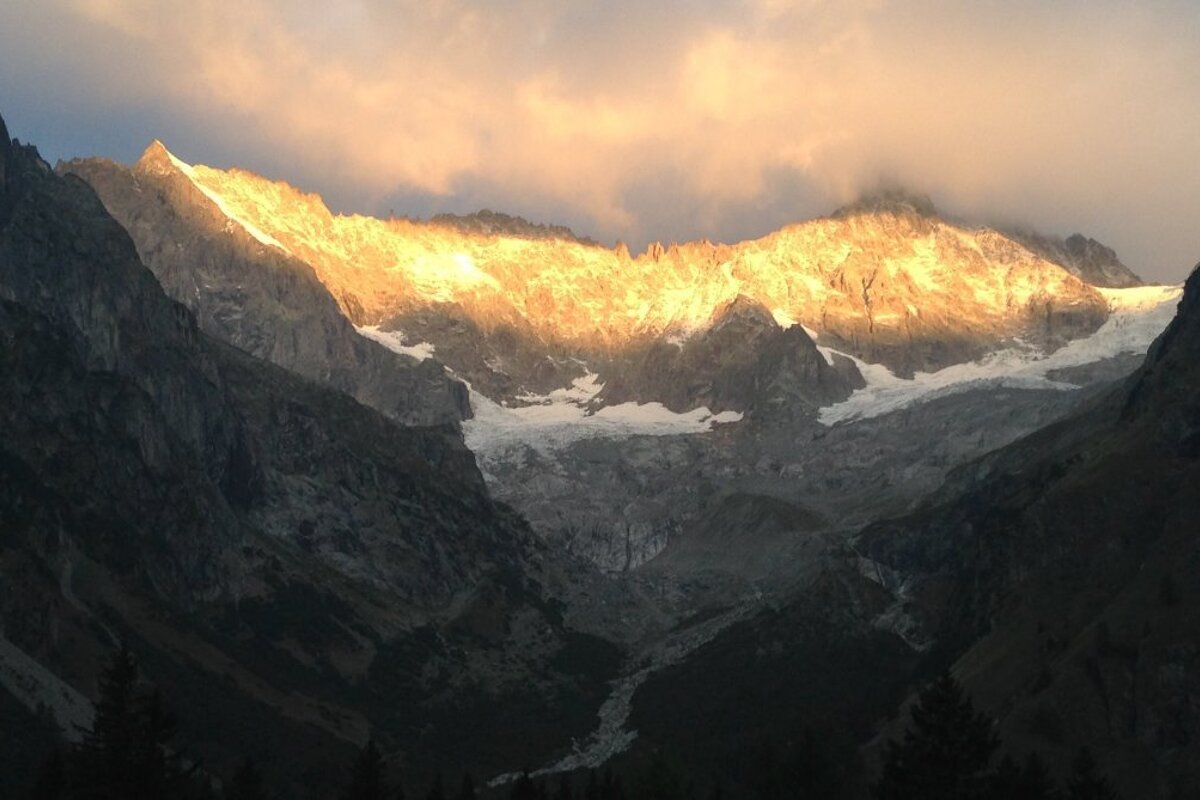 Classic Tour du Mont Blanc Trekking Holiday, from Chamonix