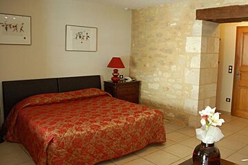 Hostellerie des Ducs Hotel, Duras double bedroom