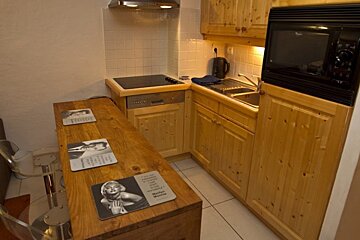 L'Aiglon 22 Apartment, Val d'Isere - Centre kitchen