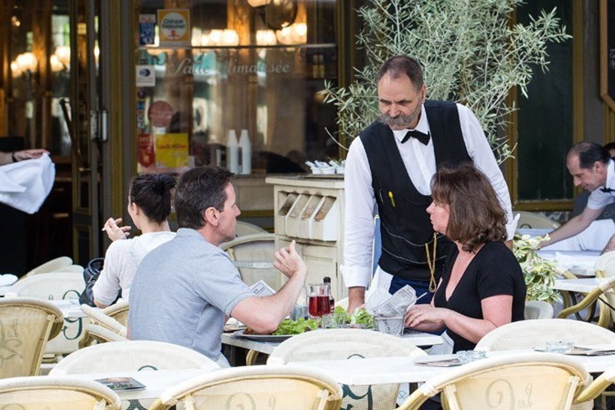 Les Deux Garcons Restaruant, Aix-en-Provence restaurant terrasse