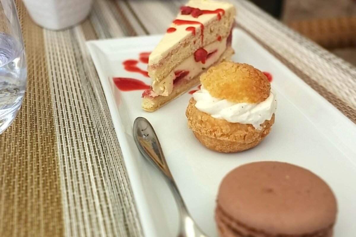 Dessert at Les Caroubiers