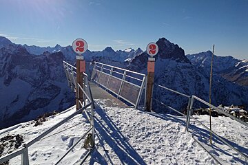 the skywalk in 2 alpes