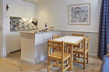 307 Val Village Apartment, Val d'Isere - Centre dining room