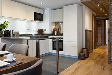 Annapurna B104 Apartment, Les Gets kitchen