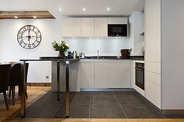 Annapurna B104 Apartment, Les Gets kitchen