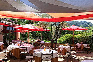 Auberge la Feniere Restaurant, Cadenet restaurant terrasse