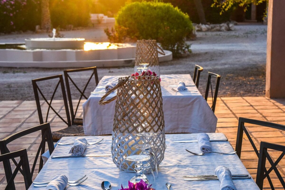 Es Lloquet Restaurant Review, Campos restaurant terrasse