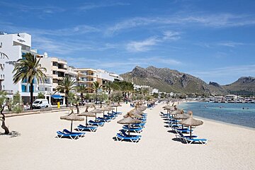 La Goleta Hotel, Puerto Pollensa (Pollenca) beach