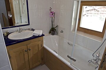 L'Aiglon 34 Apartment, Val d'Isere - Centre bathroom