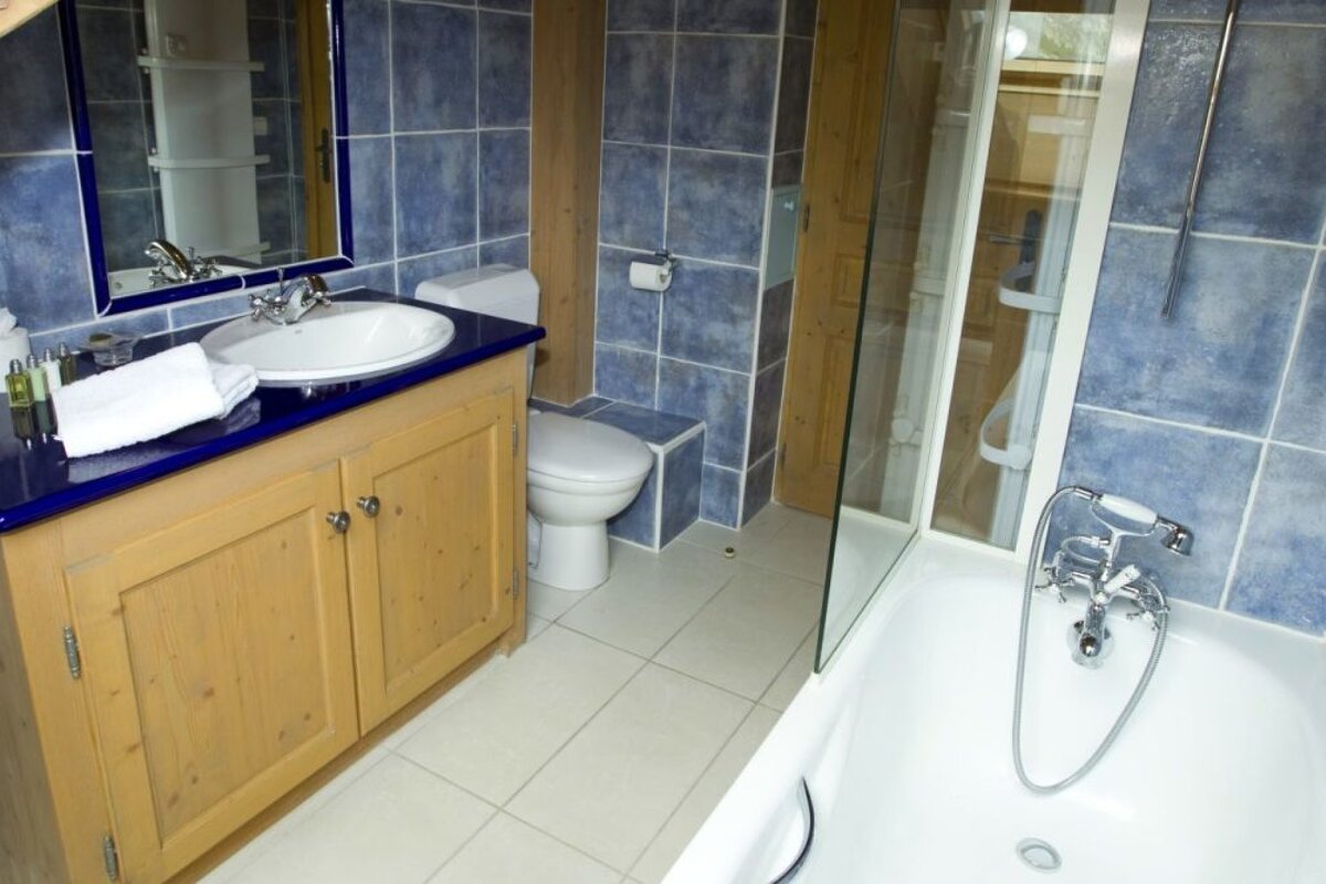 L'Aiglon 34 Apartment, Val d'Isere - Centre bathroom