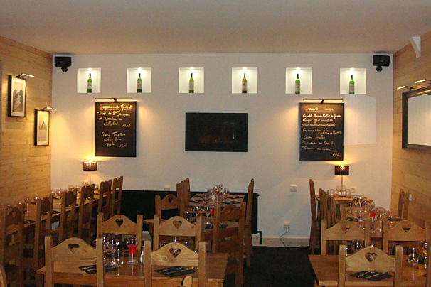 Le Rouge et Noir Restaurant, Les Deux Alpes interior