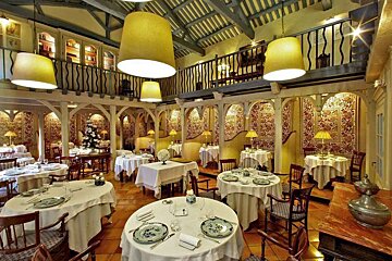 Le Vieux Logis Restaurant, Tremolat interior