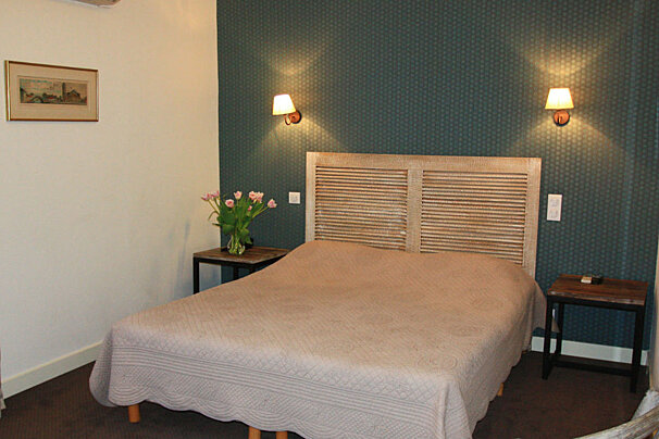 Lou Cigaloun Hotel, Orange double bedroom
