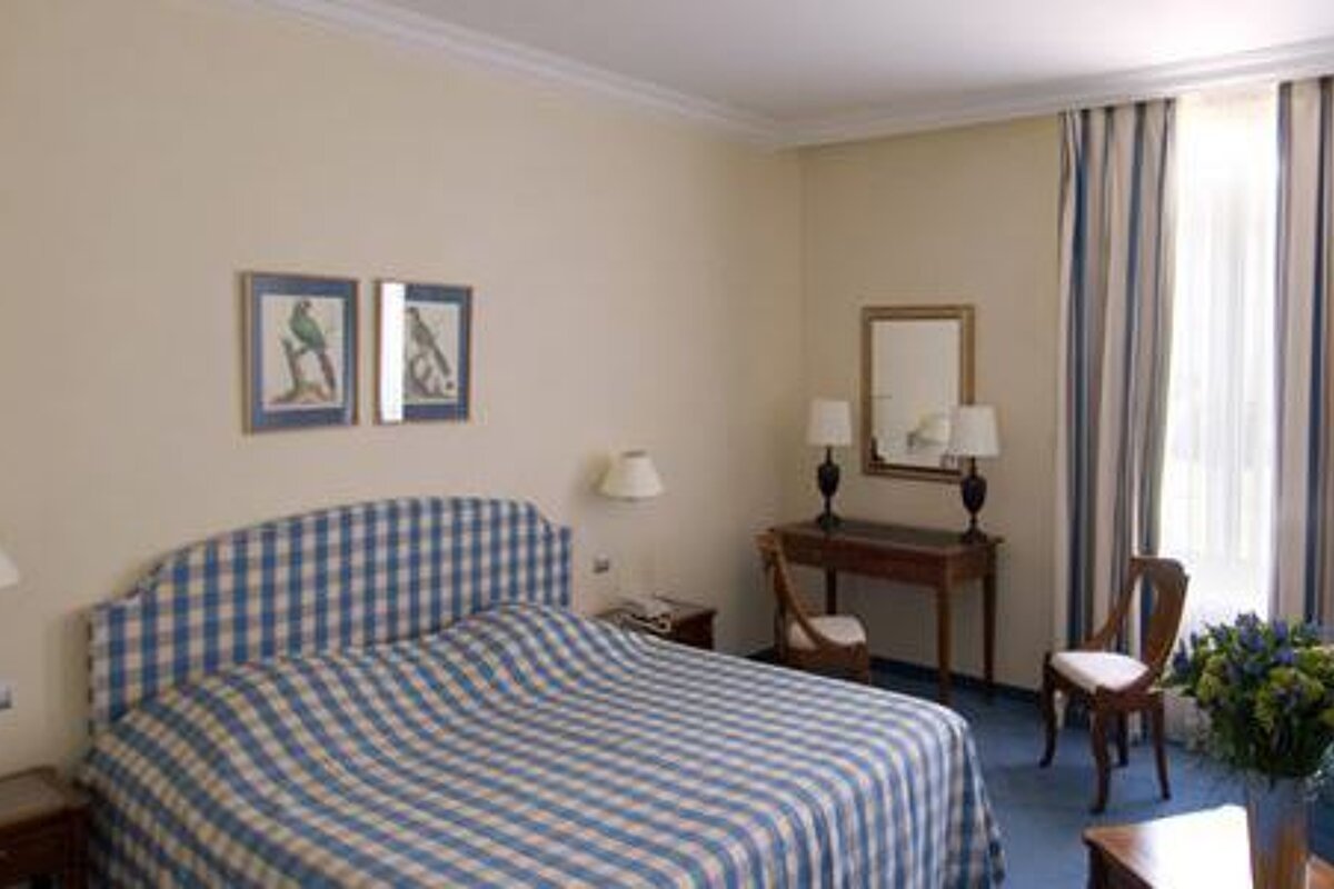 Relais de Margaux Hotel, Margaux double bedroom