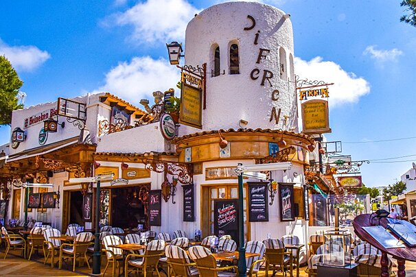 Diferent Restaurant Review, Cala d'Or exterior