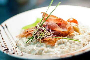 Le Savoy Restaurant, Arc 2000 style of cuisine