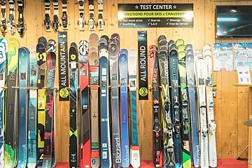 Skimium Tignes Le Lac Palafour Ski Hire, Tignes - Le Lac / Lavachet shop interior