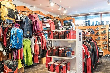 Skimium Tignes Le Lac Palafour Ski Hire, Tignes - Le Lac / Lavachet shop interior