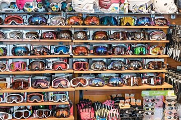 Skimium Tignes Le Lac Palafour Ski Hire, Tignes - Le Lac / Lavachet shop interior