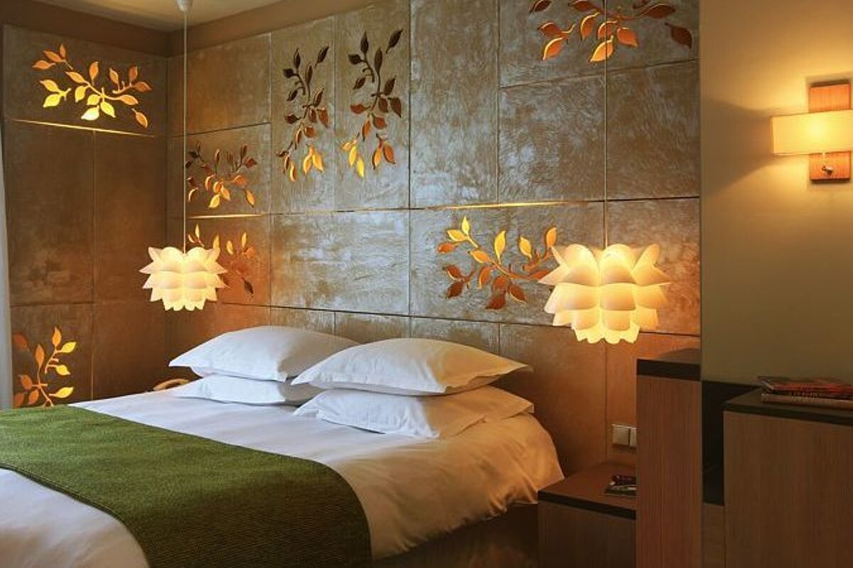 a double bedroom in a hotel