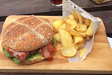 Captain Sandwich Restaurant, Alpe d'Huez style of cuisine