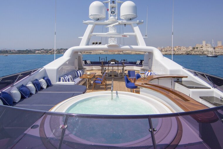 Mosaique 49m Super Yacht, Antibes deck