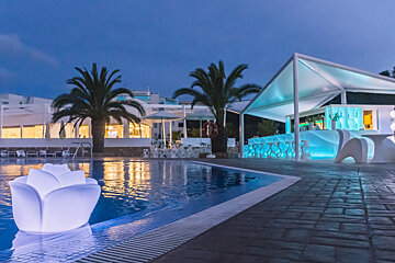 Blanco Hotel, Formentera bar