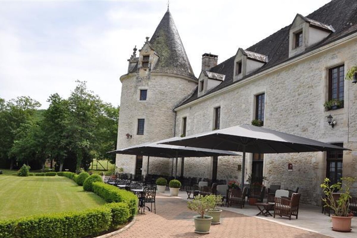 Chateau de la Fleunie, Hotel  exterior