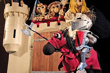 'Le chevalier d'Estragon' children's show in Val d'Isere