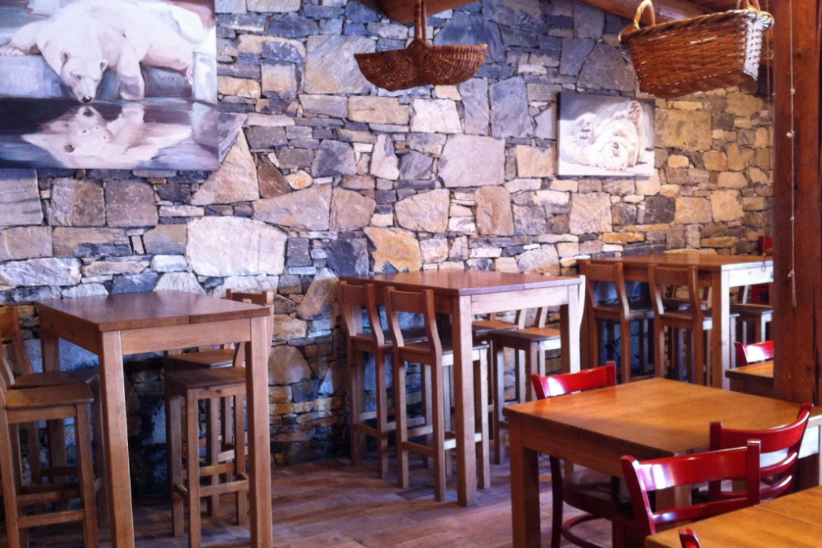 La Datcha Restaurant, Val d'Isere - Solaise interior