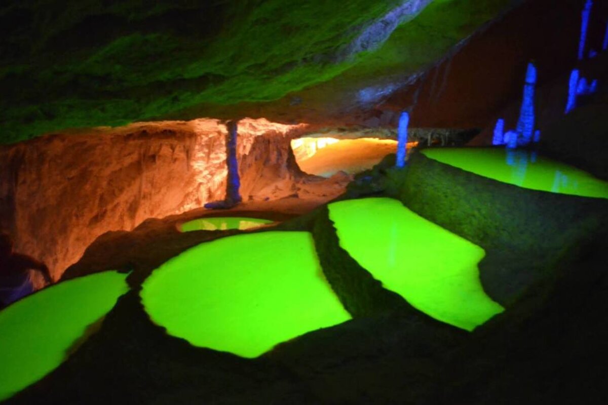 Cova de Can Marca Caves, San Miguel
