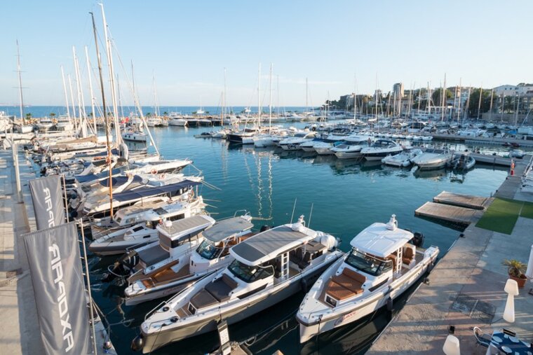 Jet skiing around Palma Bay