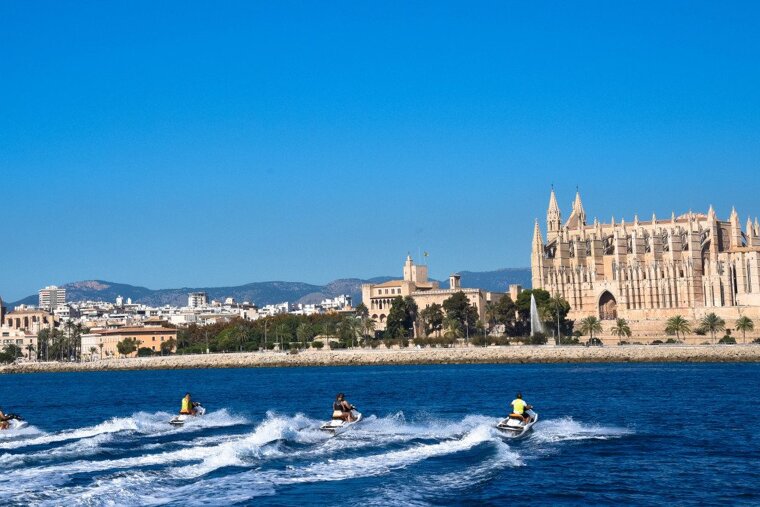Jet skiing around Palma Bay