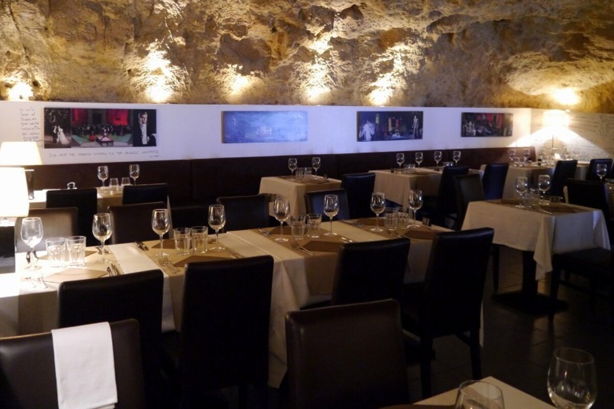 La Grotte D'auguste Restaurant Review interior