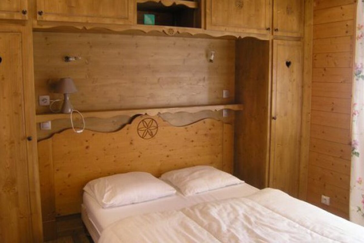 Morel Chalet, Meribel - Rond Point / Altiport double room