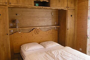 Morel Chalet, Meribel - Rond Point / Altiport double room