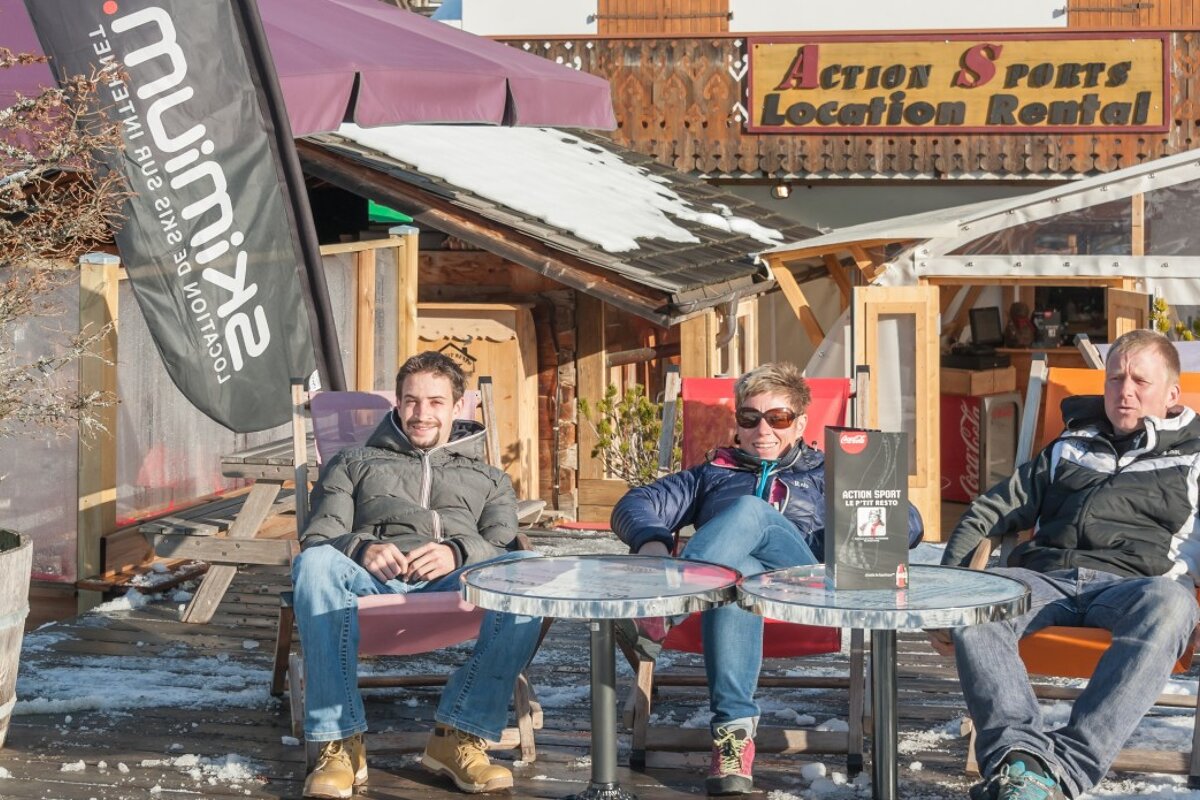 Skimium - Action Sports Ski Hire, Morzine exterior