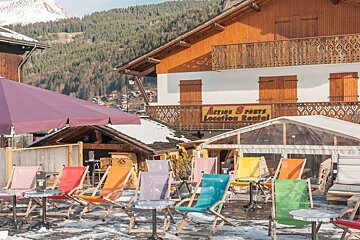 Skimium - Action Sports Ski Hire, Morzine exterior