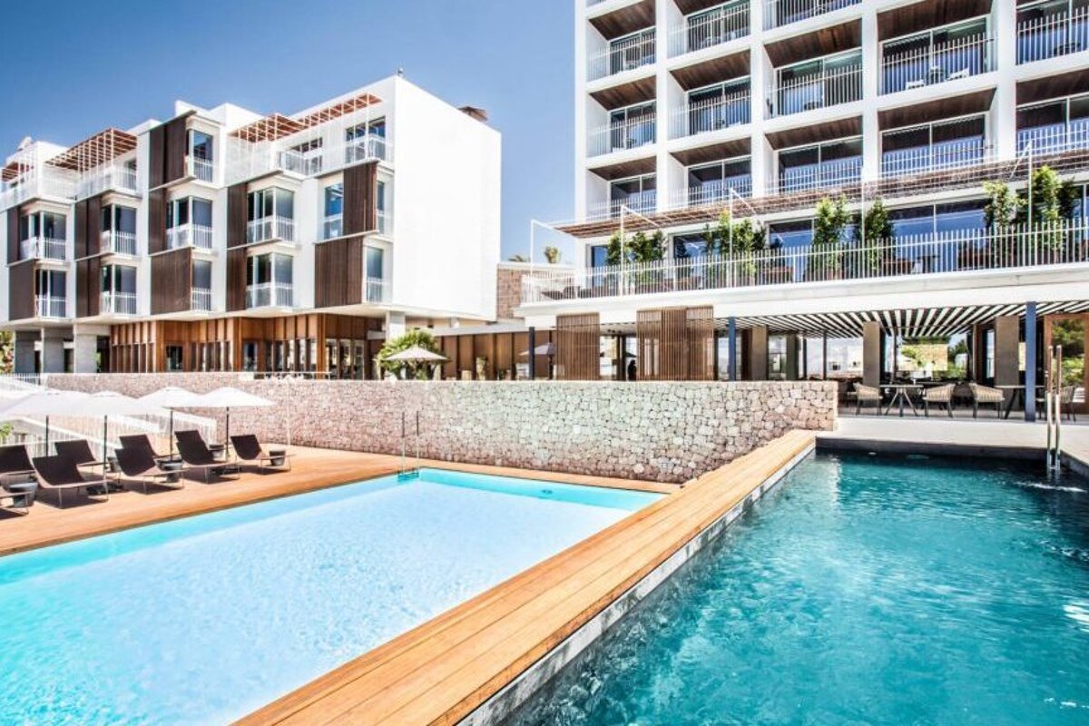 Talamanca Hotel, Talamanca pool