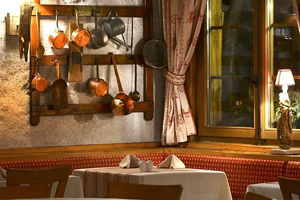 Le Grenier Restaurant, Verbier interior