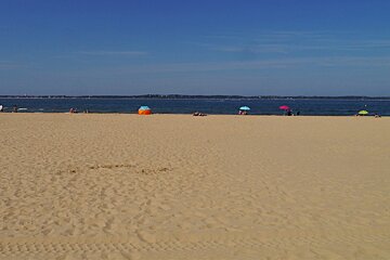 wide sandy beach near arcachon
