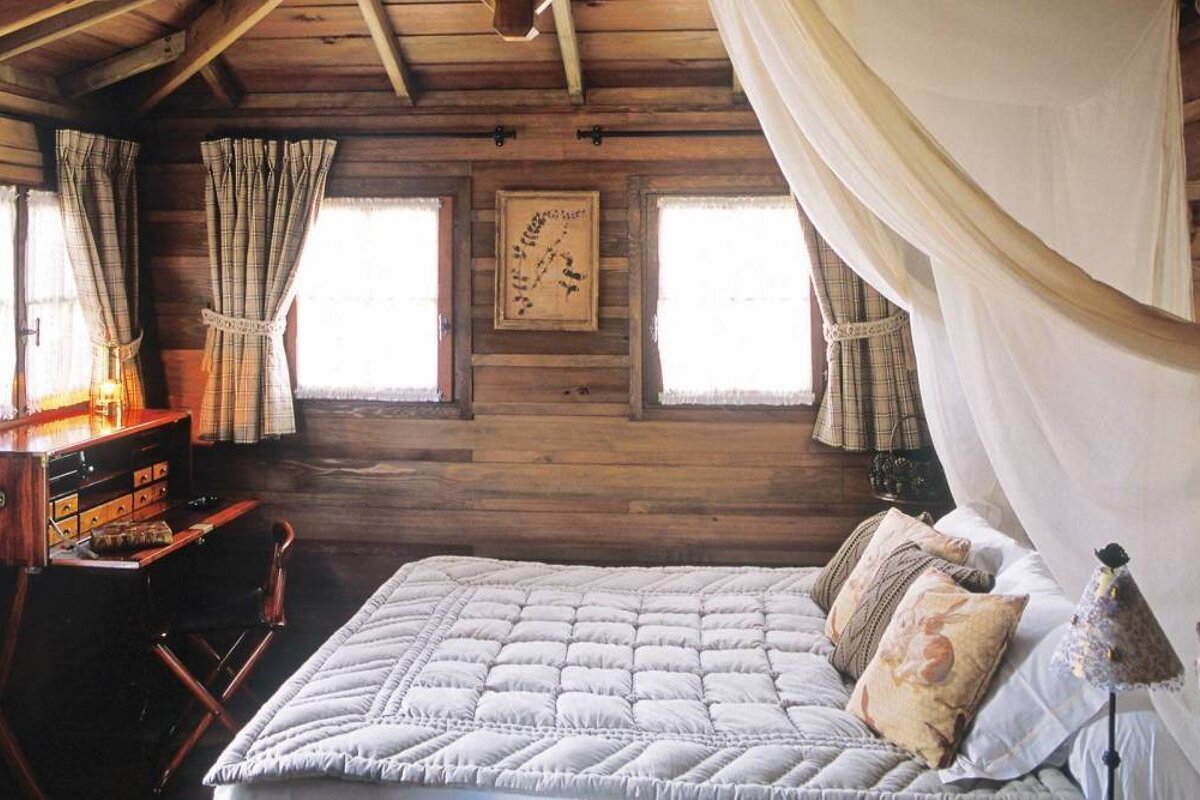 Chateau de Valmer Spa Hotel, La Croix Valmer double bedroom