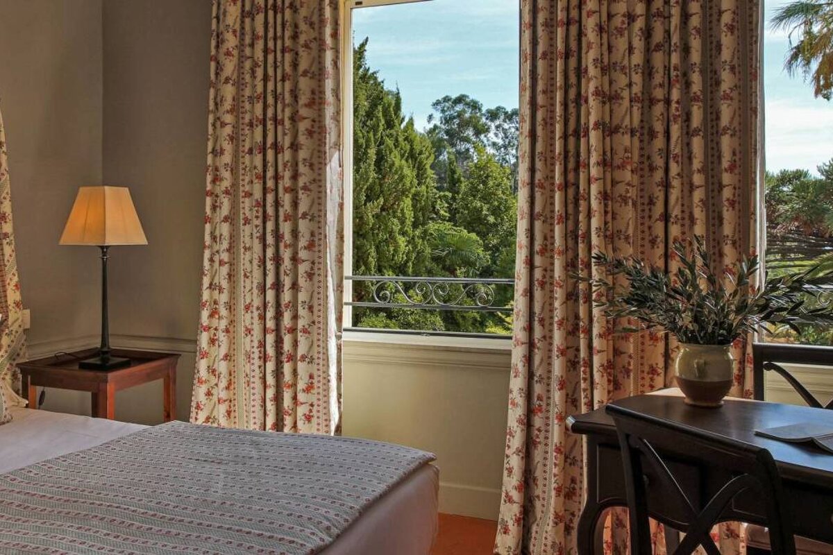 Chateau de Valmer Spa Hotel, La Croix Valmer double bedroom