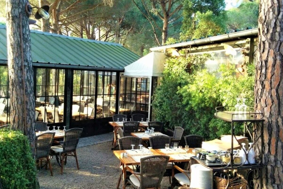 La Pomme de Pin Restaurant, Ramatuelle garden