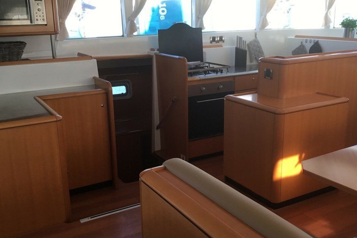 Lagoon 500 15.5m Catamaran, Mallorca Island kitchen