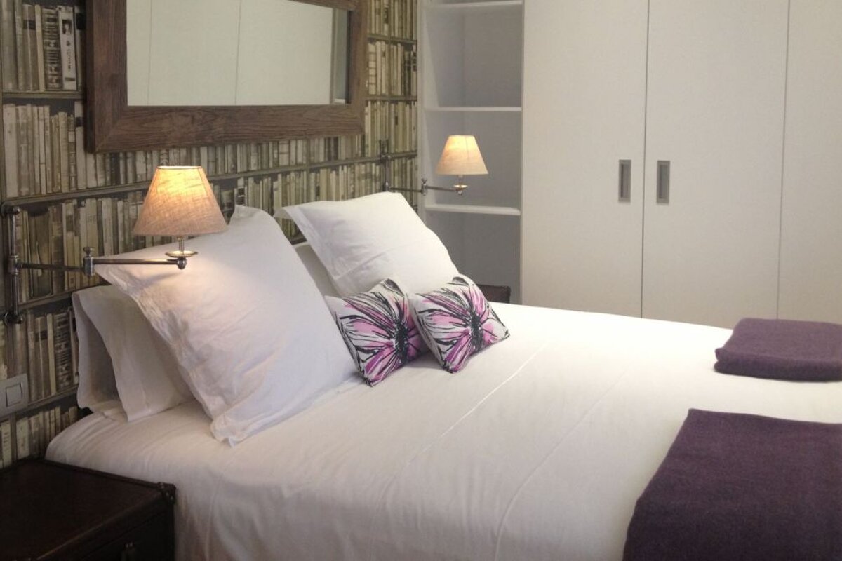 Palma Suites, Palma de Mallorca double bedroom