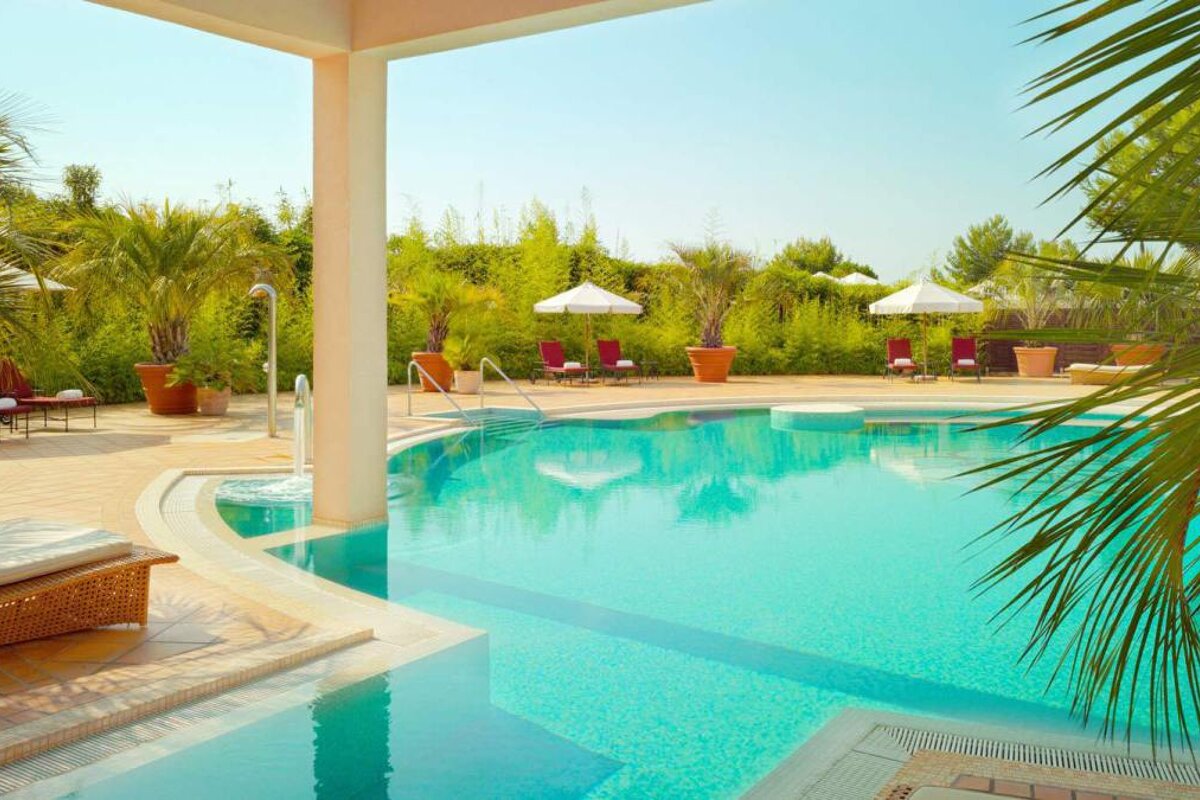 St Regis Mardavall Mallorca Resort Arabella Spa, Palmanova pool