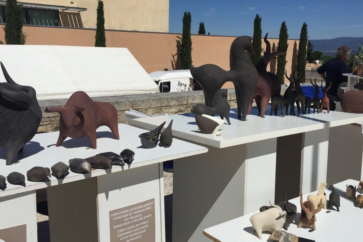 provence pottery market