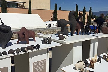 provence pottery market